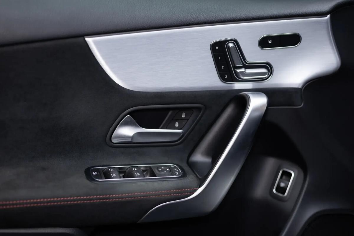 mercedes-benz-classe-a-a-180-limousine-auto-style-plus-gps-led-2020-diesel-1461cc