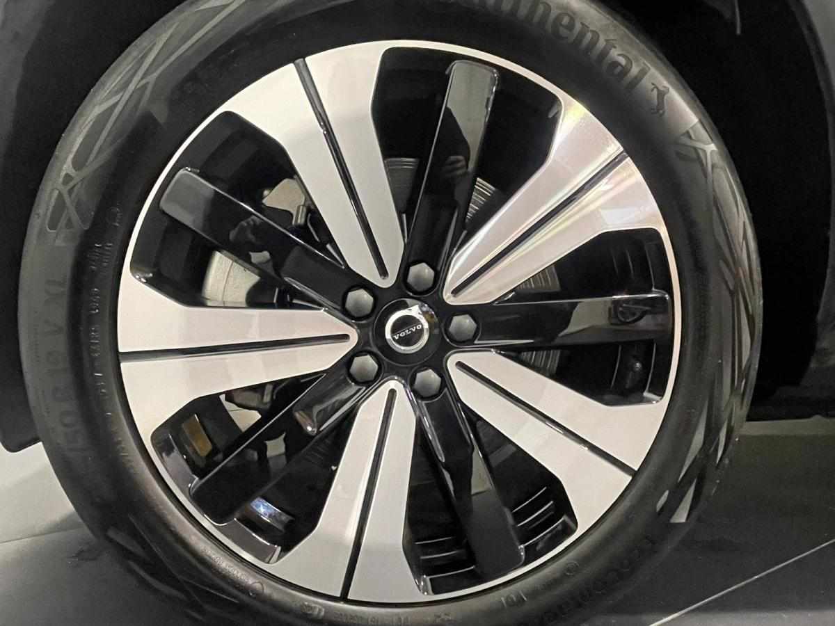 volvo-c40-awd-2023-eletrico