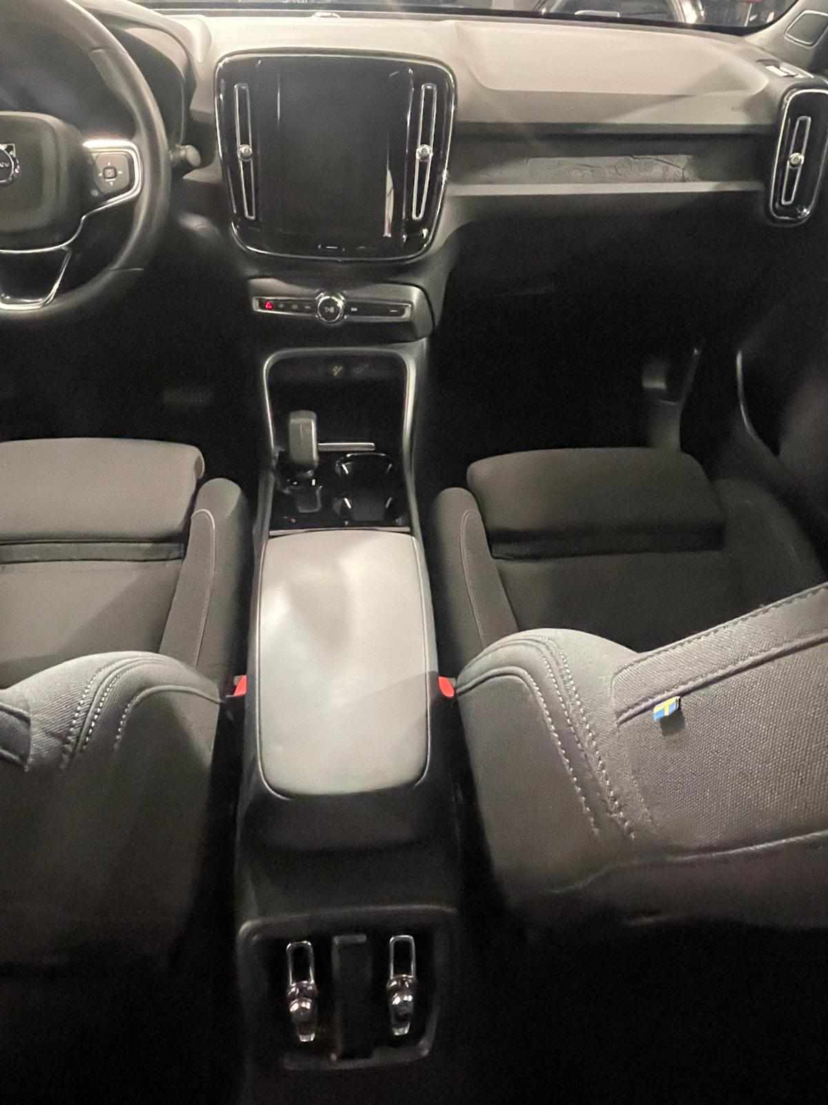 volvo-c40-awd-2023-eletrico