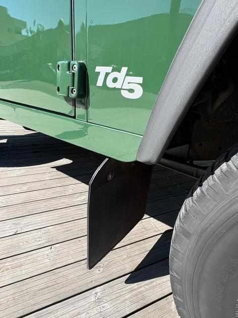 land-rover-defender-2-5-td5-awd-2003-diesel-2495cc