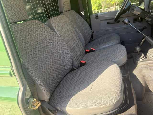 land-rover-defender-2-5-td5-awd-2003-diesel-2495cc
