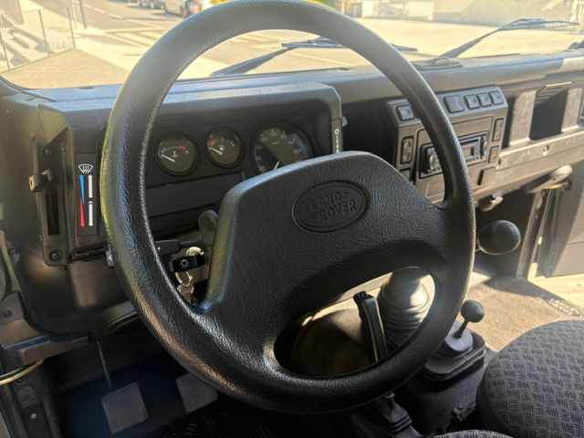 land-rover-defender-2-5-td5-awd-2003-diesel-2495cc