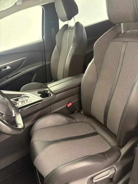 peugeot-5008-1-5-bluehdi-2022-diesel-1499cc