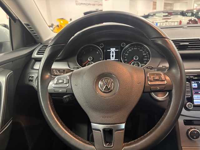 volkswagen-passat-1-6-tdi-bluemotion-2014-diesel-1598cc