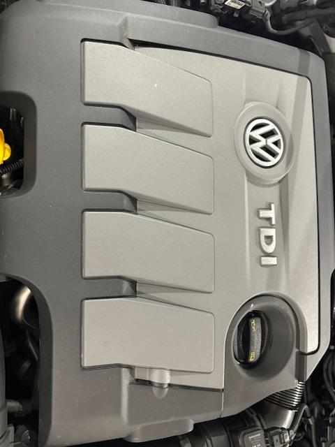 volkswagen-passat-1-6-tdi-bluemotion-2014-diesel-1598cc