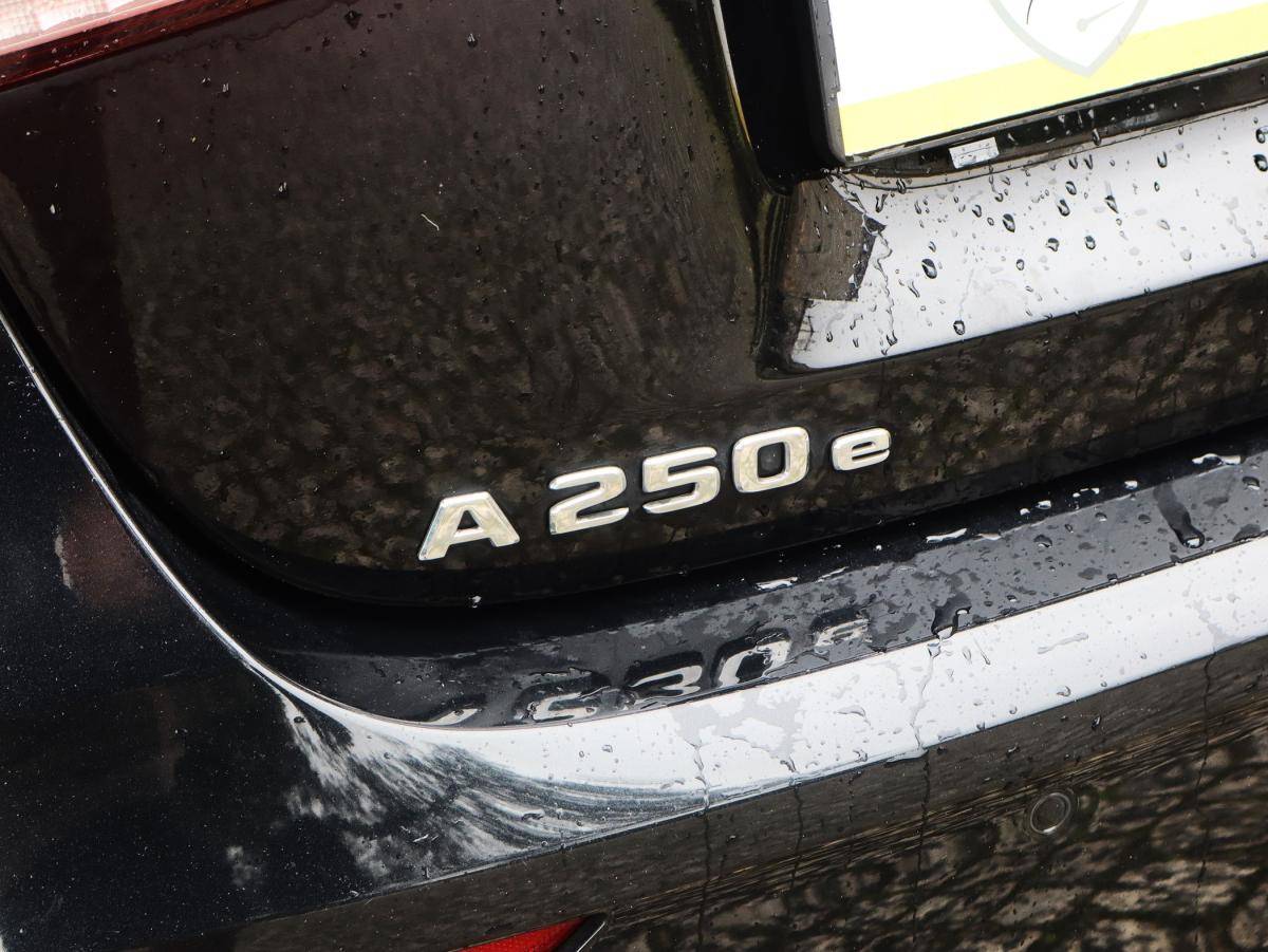 mercedes-benz-classe-a-2022-hibrido-a-gasolina-1332cc