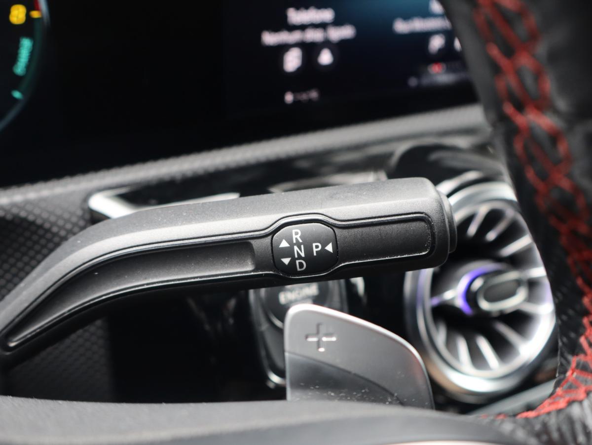mercedes-benz-classe-a-2022-hibrido-a-gasolina-1332cc