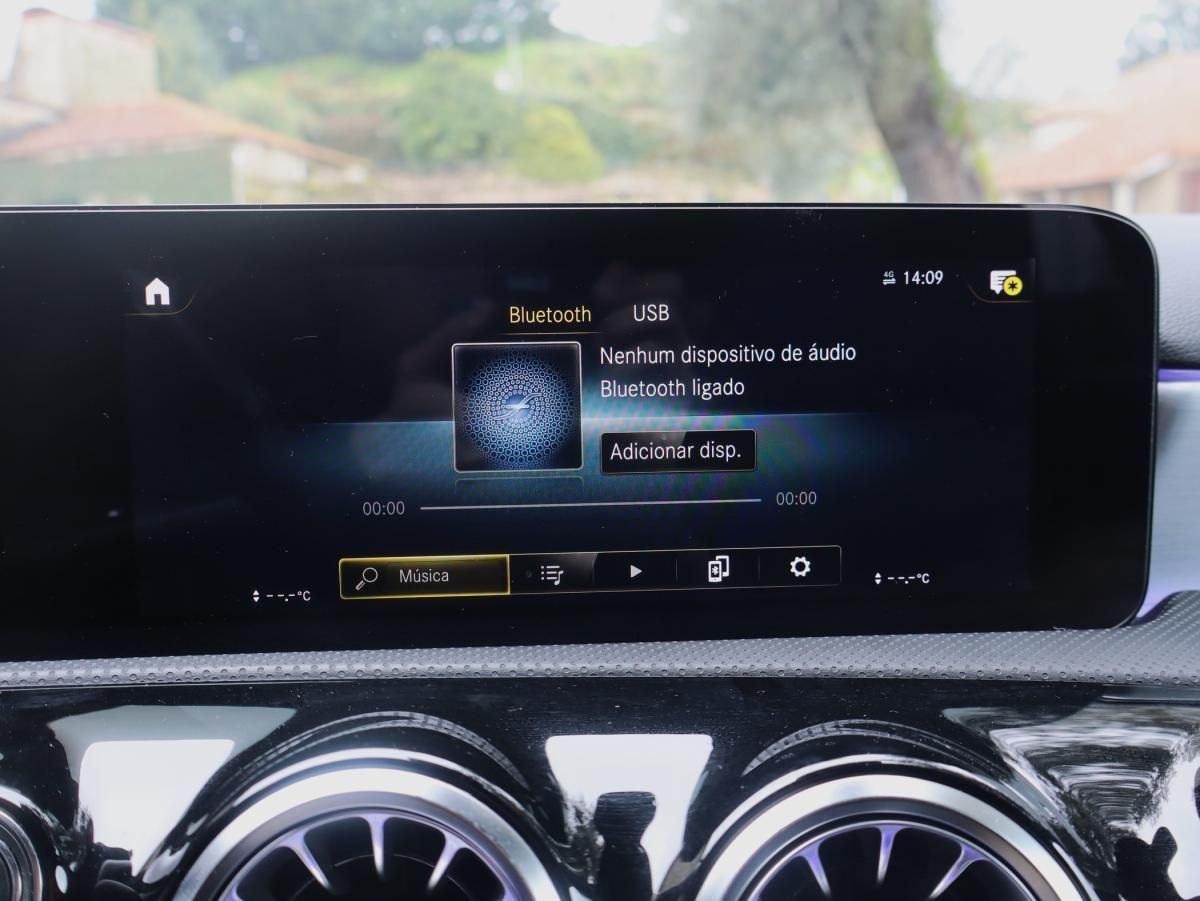 mercedes-benz-classe-a-2022-hibrido-a-gasolina-1332cc