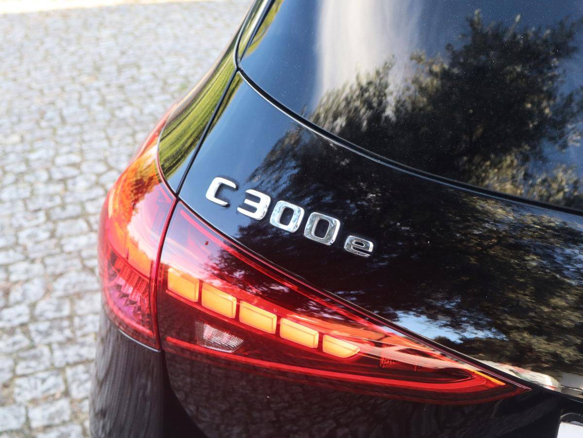 mercedes-benz-classe-c-2023-hibrido-a-gasolina-1999cc