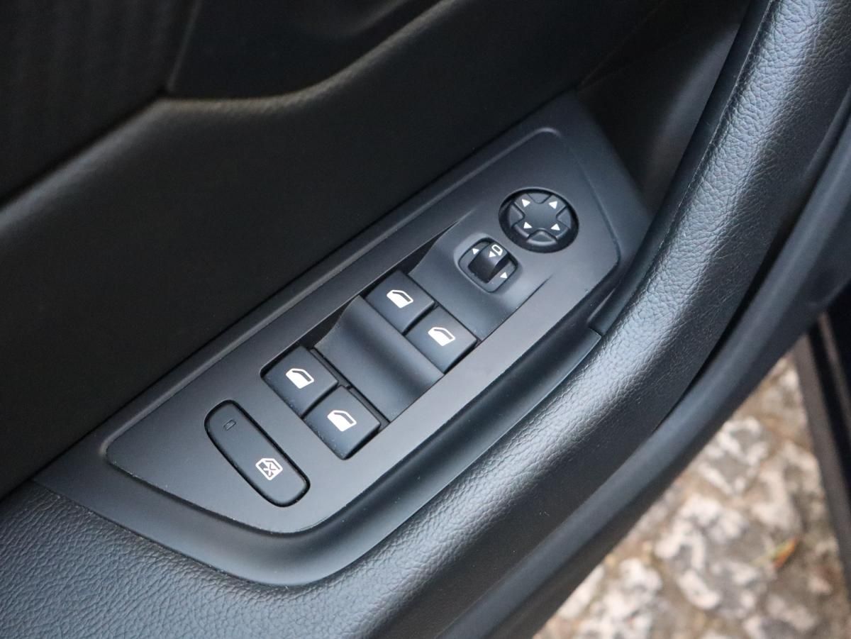 peugeot-508-sw-2019-diesel-1499cc