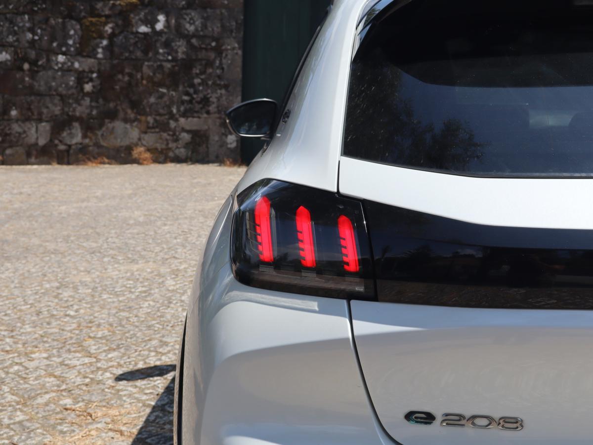 peugeot-208-2020-eletrico-0cc