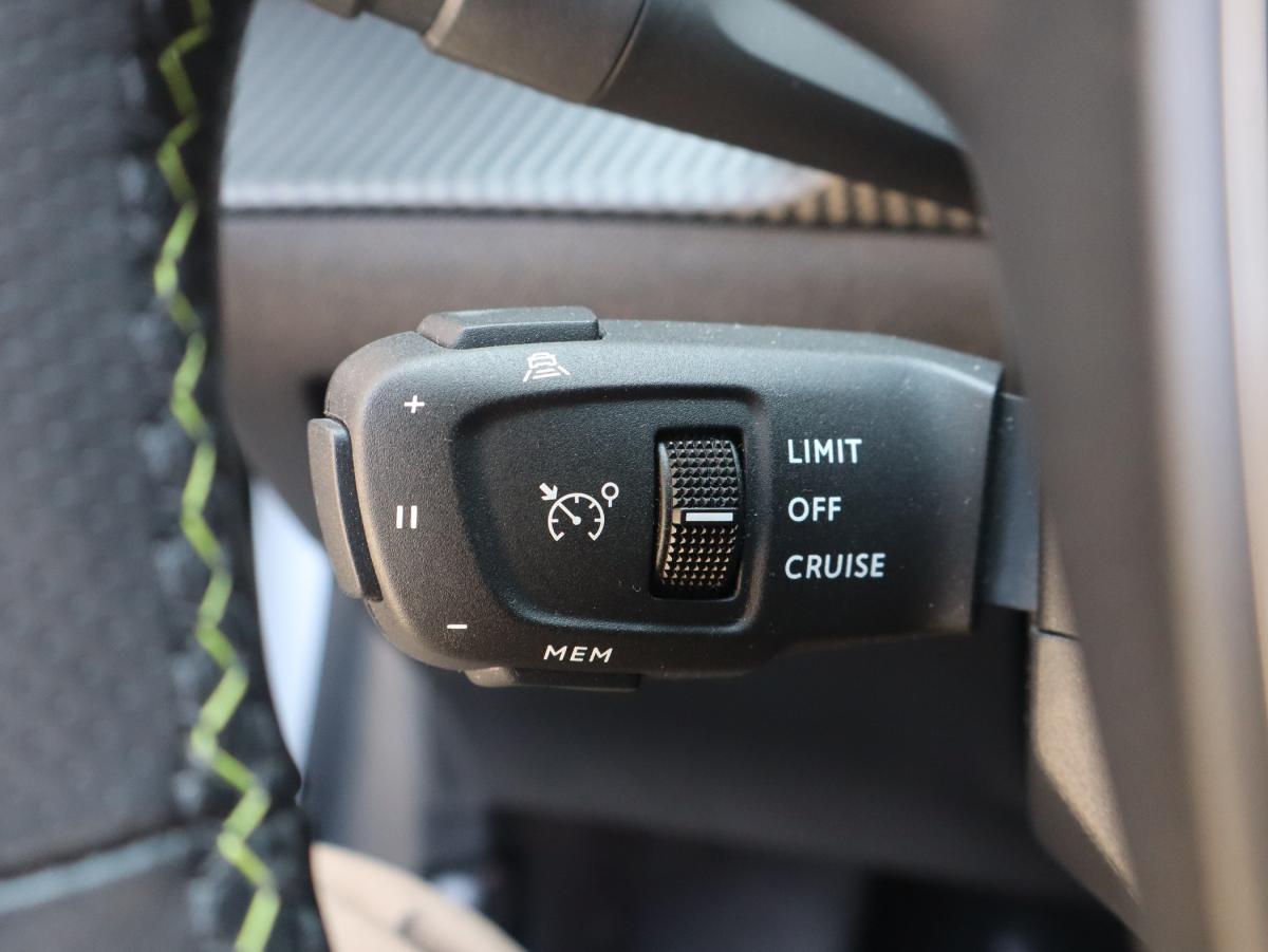 peugeot-208-2020-eletrico-0cc