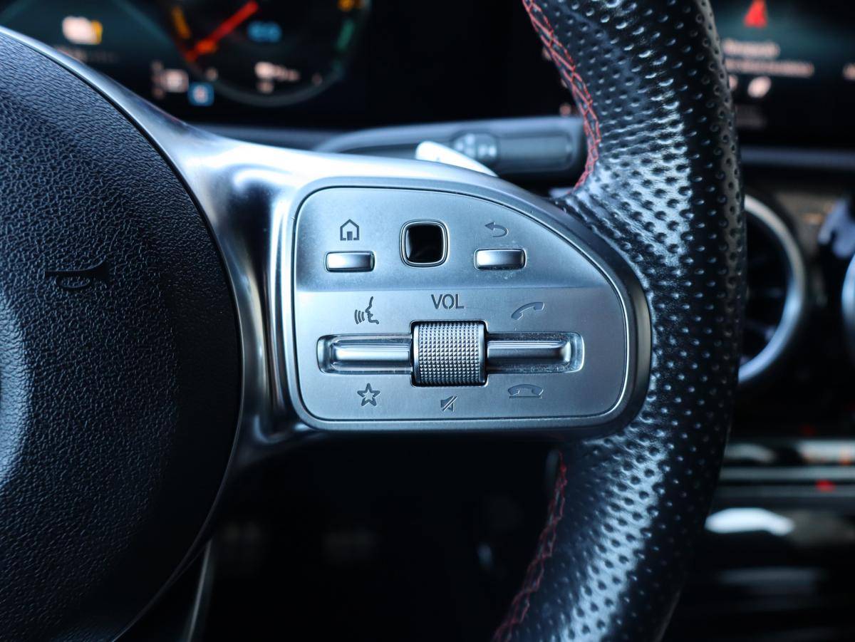 mercedes-benz-classe-a-2021-hibrido-a-gasolina-1332cc