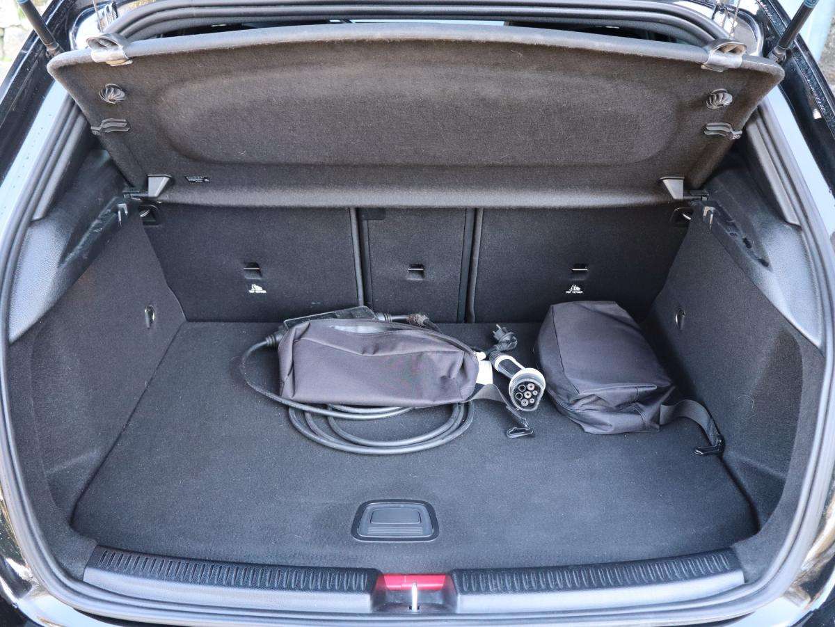 mercedes-benz-classe-a-2021-hibrido-a-gasolina-1332cc
