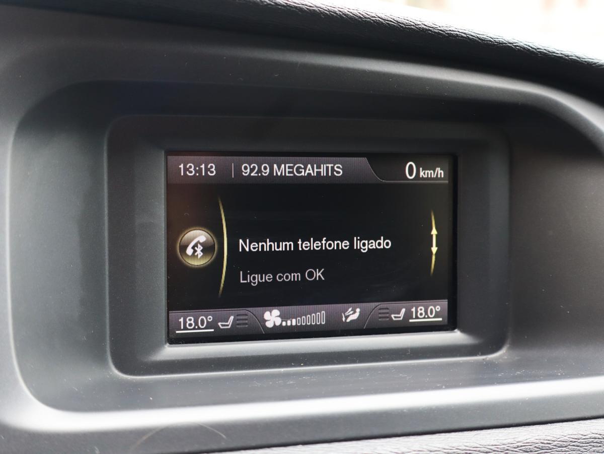volvo-v40-2014-diesel-1560cc