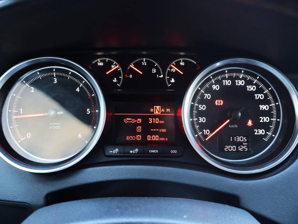 peugeot-508-sw-2013-diesel-1560cc