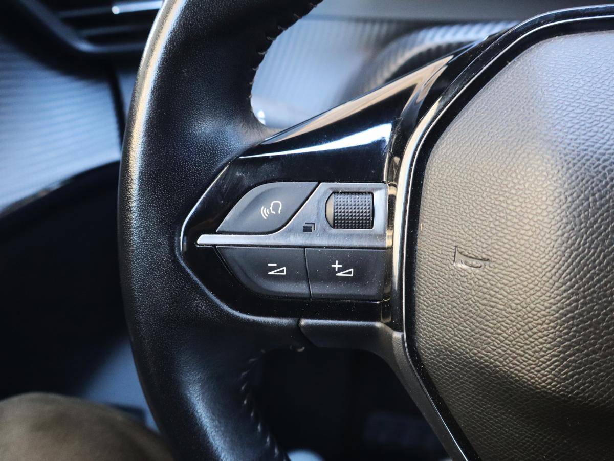 peugeot-208-2020-eletrico-0cc