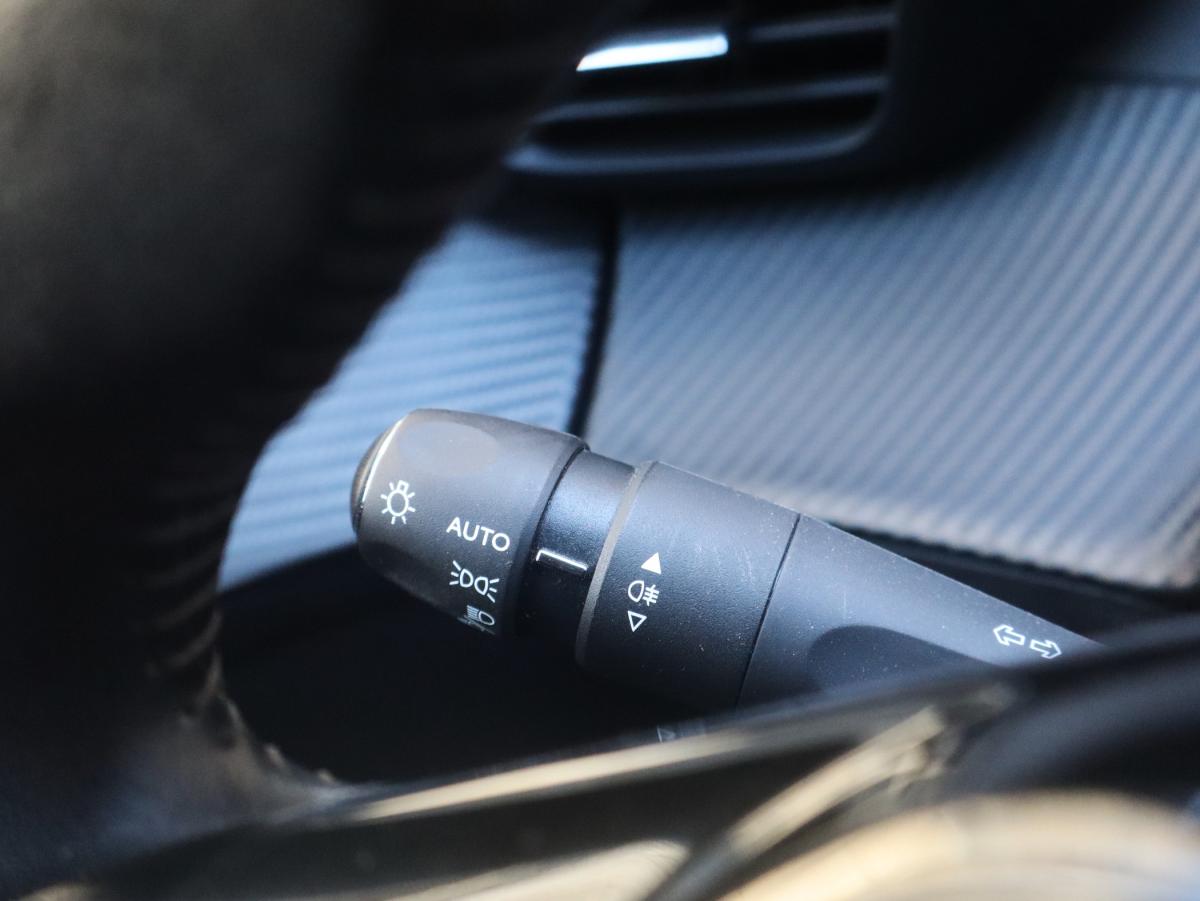 peugeot-208-2020-eletrico-0cc