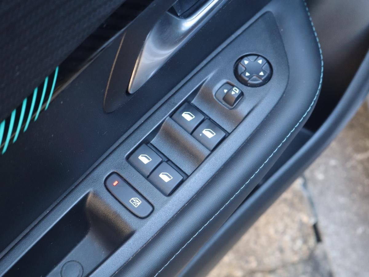 peugeot-208-2020-eletrico-0cc