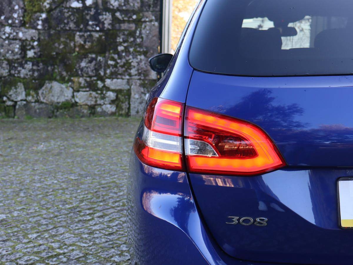 peugeot-308-sw-2020-diesel-1499cc