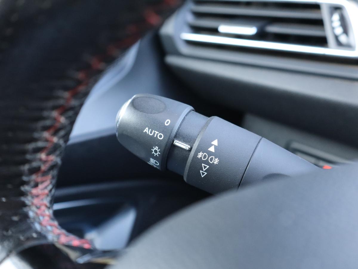 peugeot-308-sw-2020-diesel-1499cc