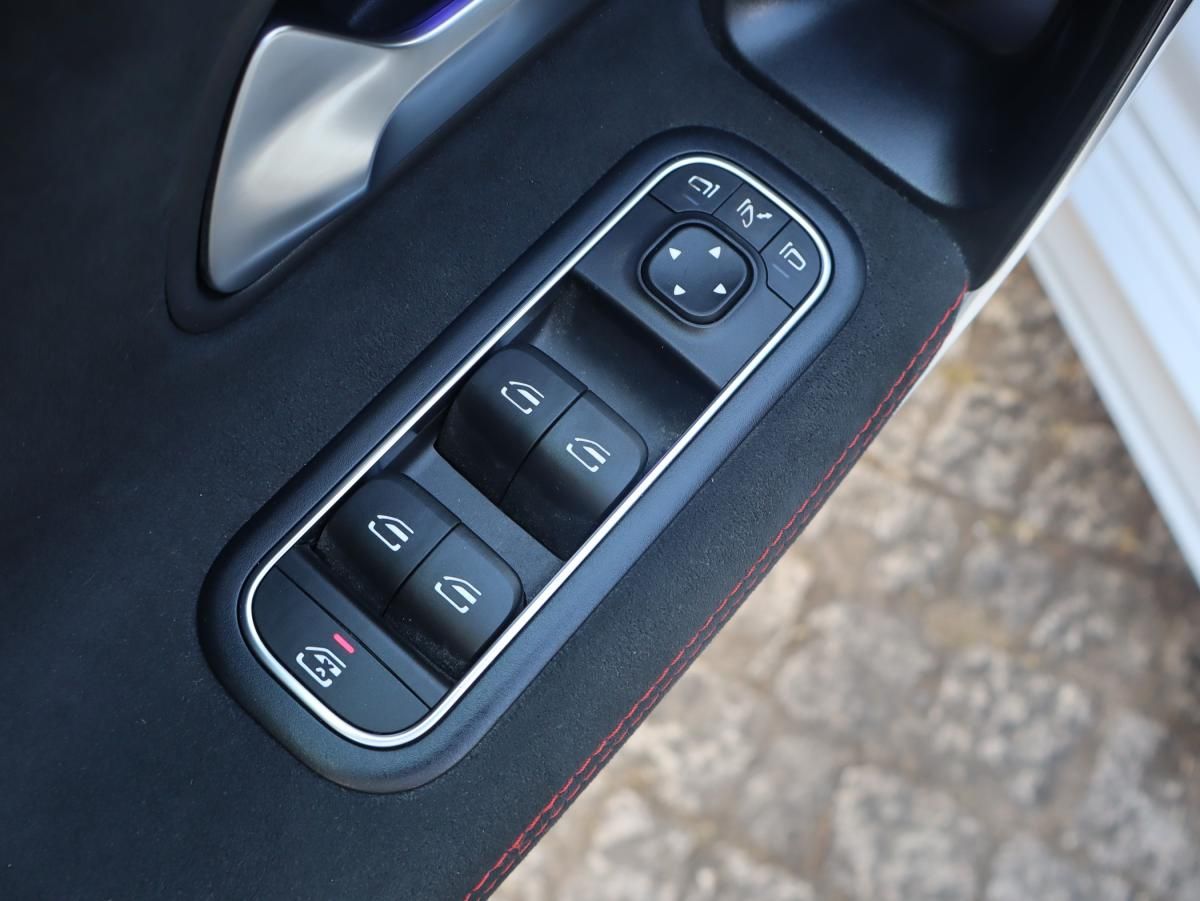 mercedes-benz-cla-2023-hibrido-a-gasolina-1332cc