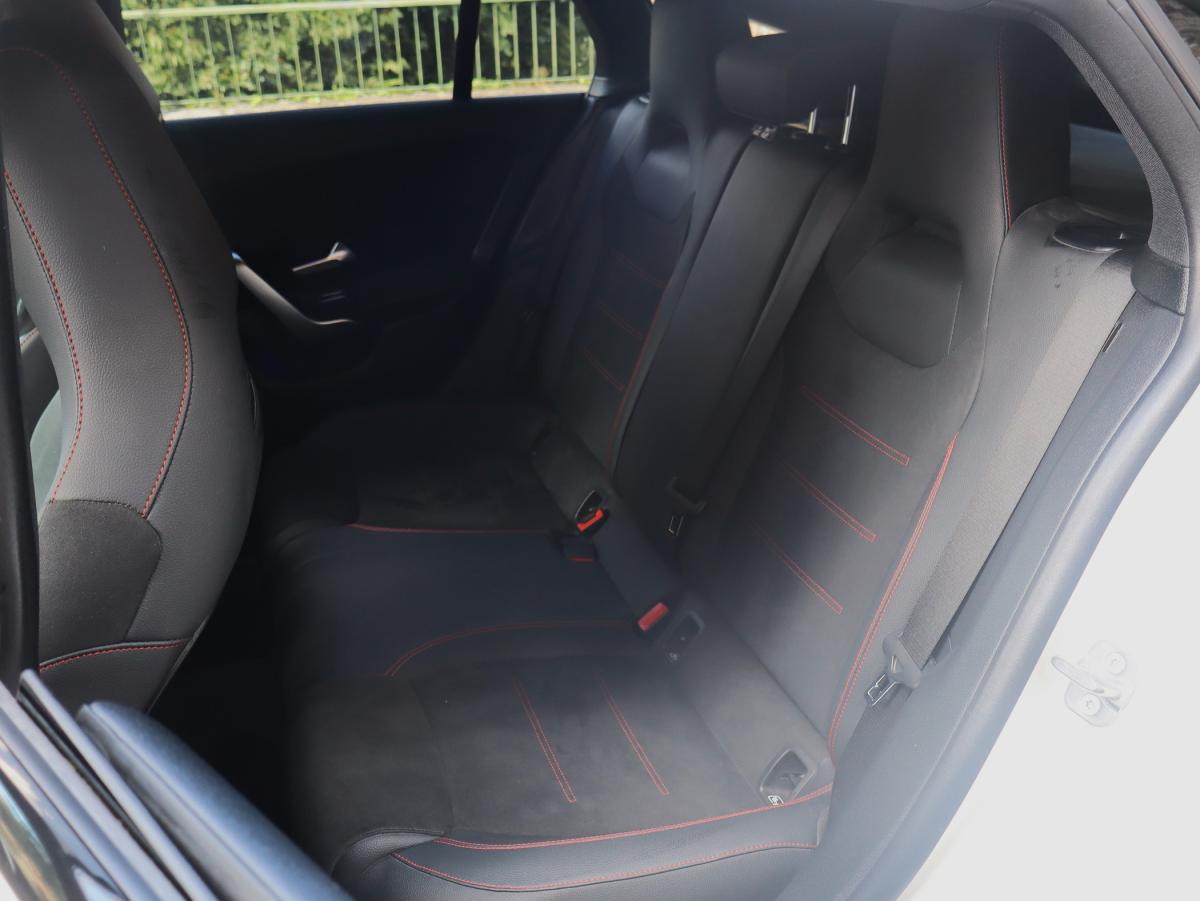mercedes-benz-cla-2023-hibrido-a-gasolina-1332cc