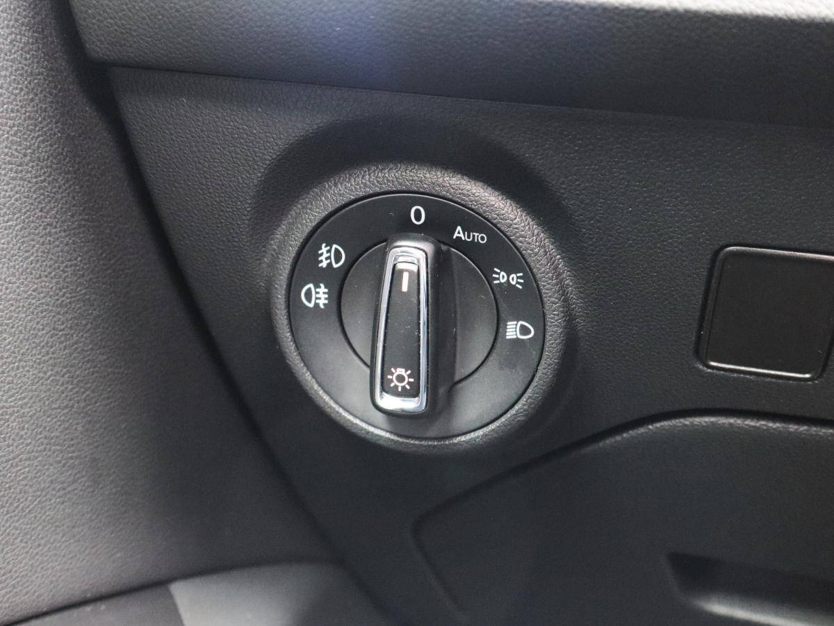 seat-leon-2015-diesel-1968cc