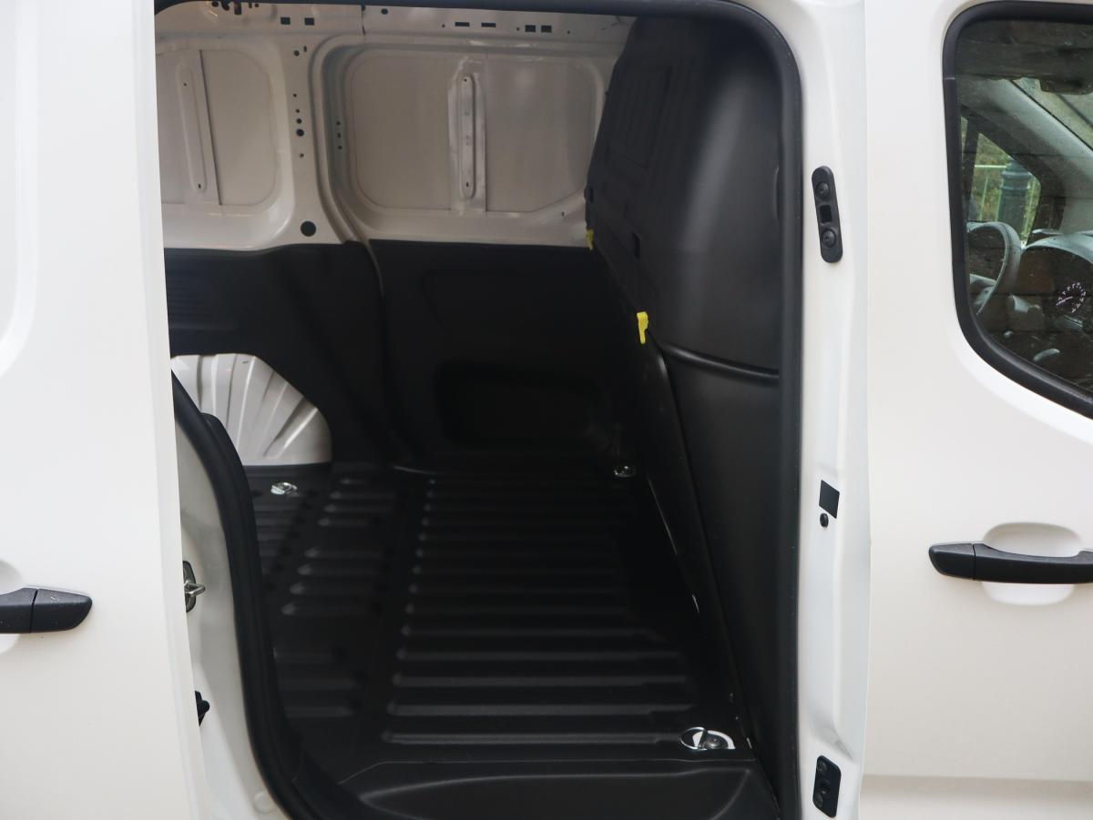 peugeot-partner-2022-diesel-1499cc