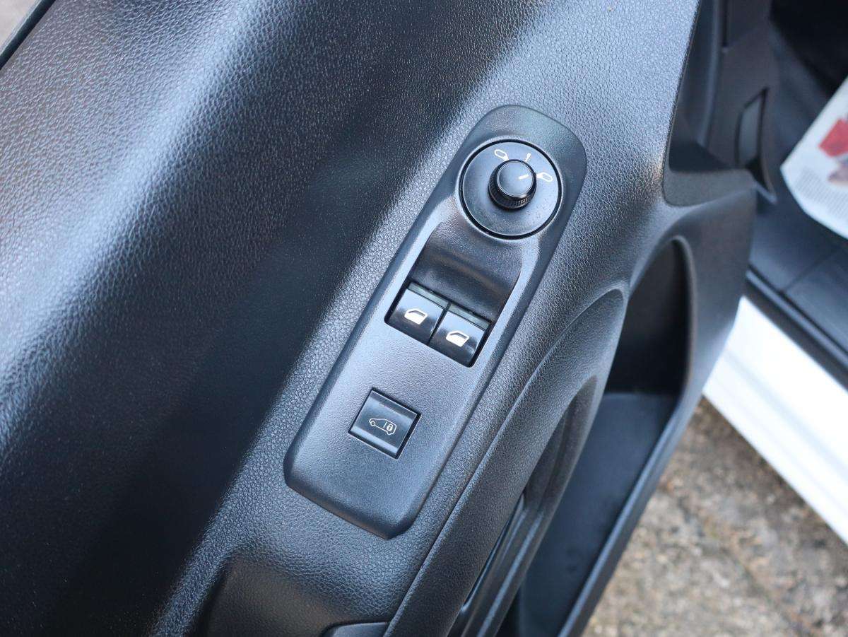 peugeot-partner-2022-diesel-1499cc