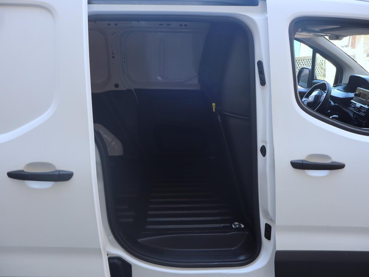 peugeot-partner-2022-diesel-1499cc