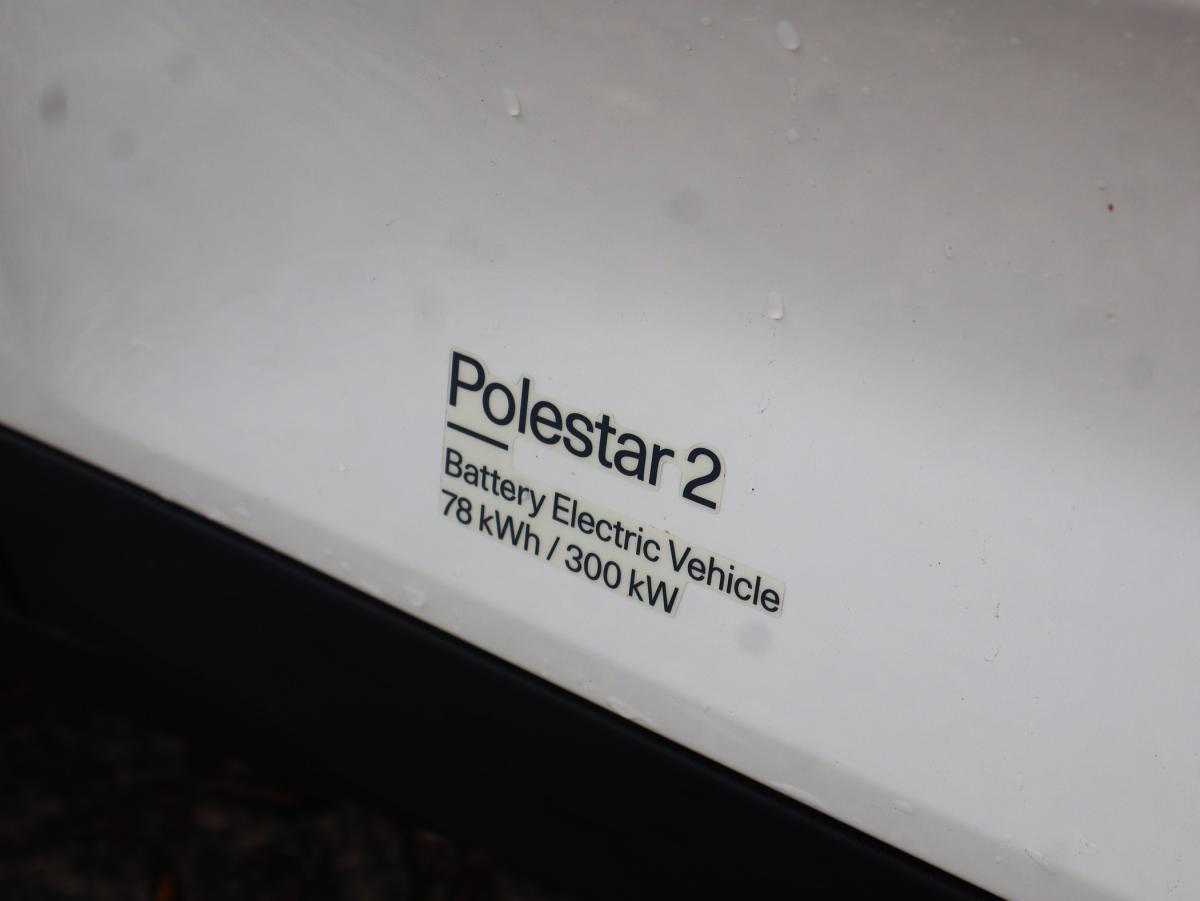 polestar-2-2022-eletrico-0cc