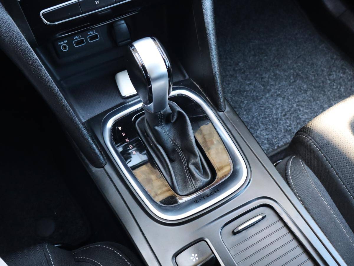 renault-megane-sport-tourer-2021-hibrido-a-gasolina-1598cc