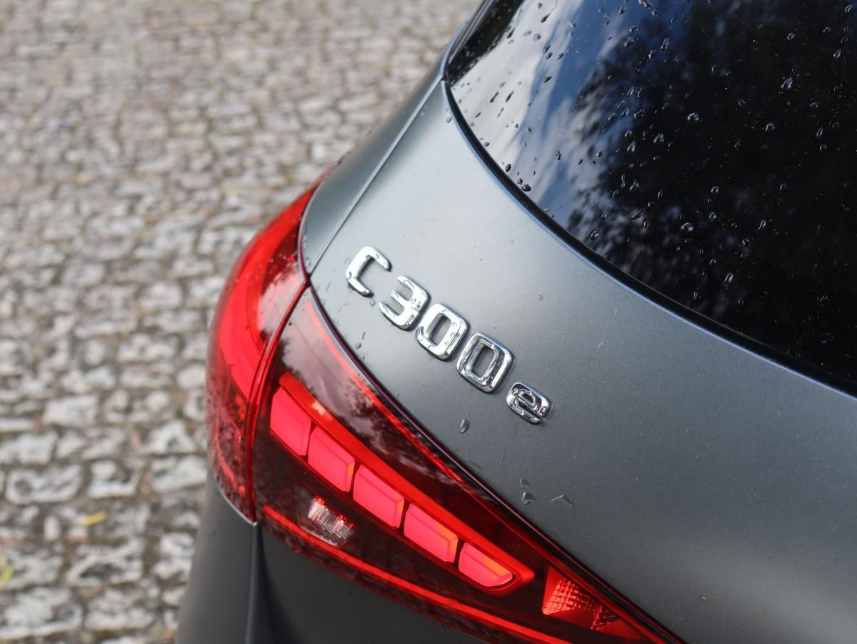 mercedes-benz-classe-c-2023-hibrido-a-gasolina-1999cc