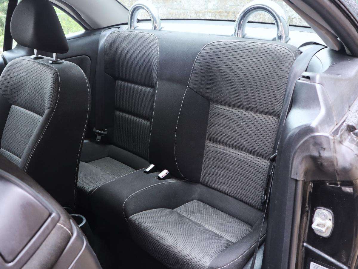 peugeot-207-cc-2010-diesel-1560cc