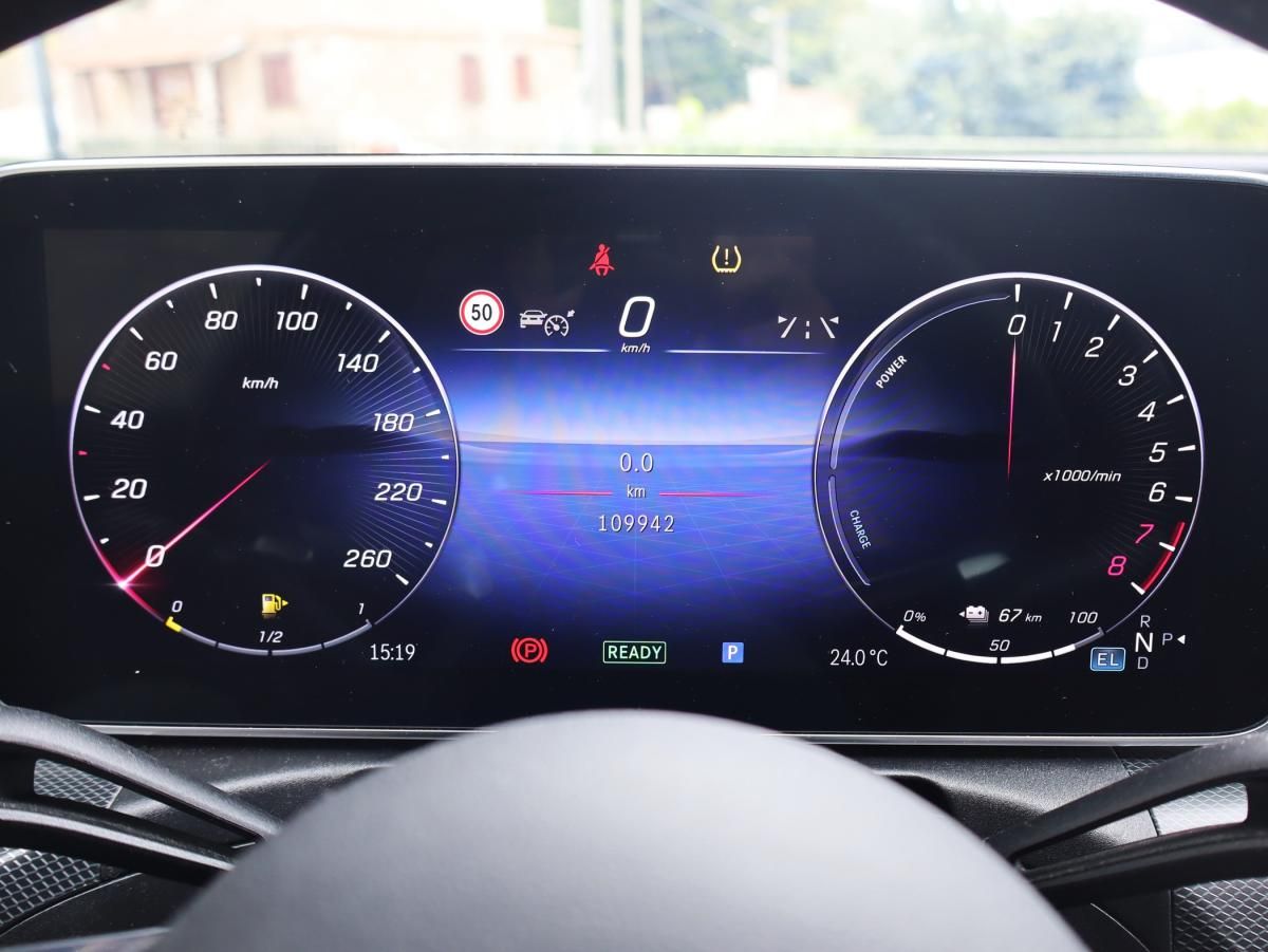 mercedes-benz-classe-c-2023-hibrido-a-gasolina-1999cc
