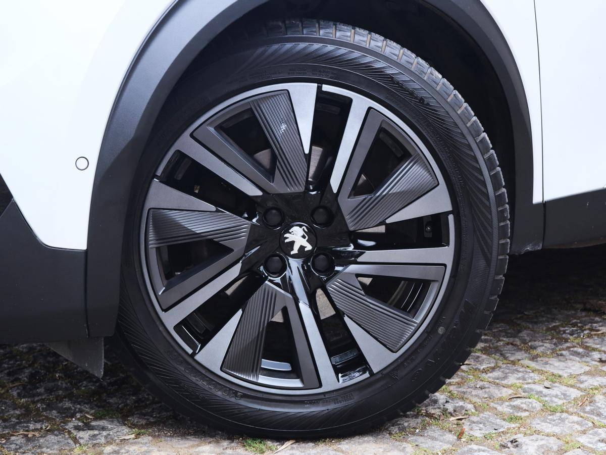 peugeot-2008-2021-diesel-1499cc