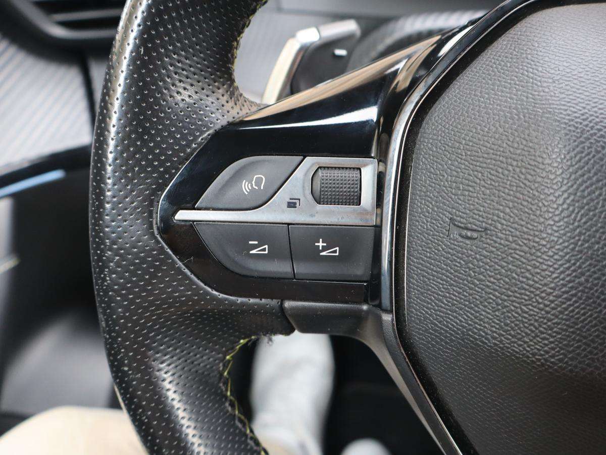 peugeot-2008-2021-diesel-1499cc