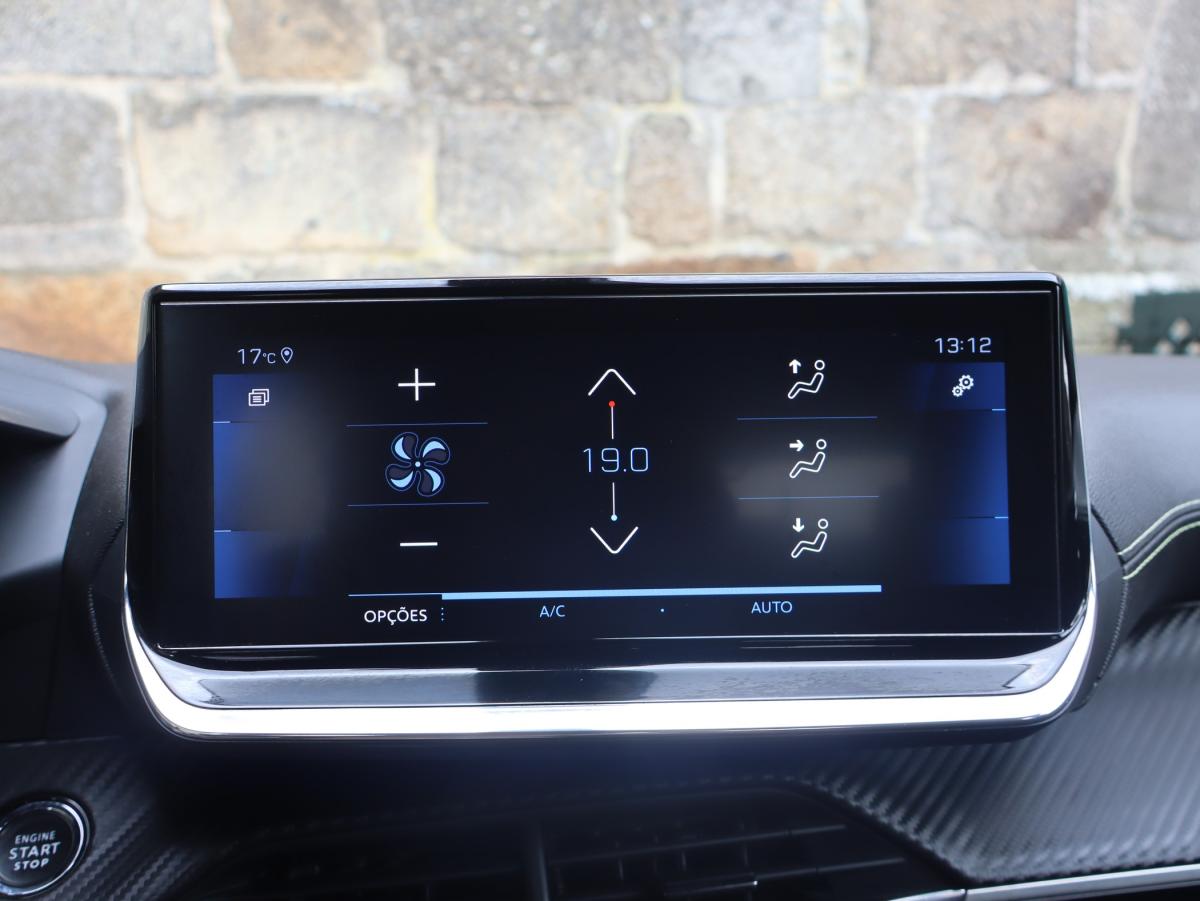 peugeot-2008-2021-diesel-1499cc