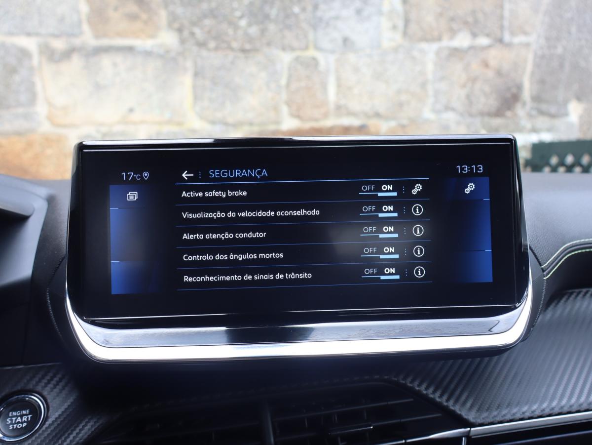 peugeot-2008-2021-diesel-1499cc
