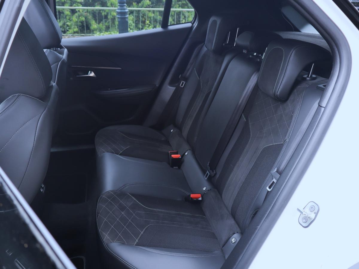 peugeot-2008-2021-diesel-1499cc