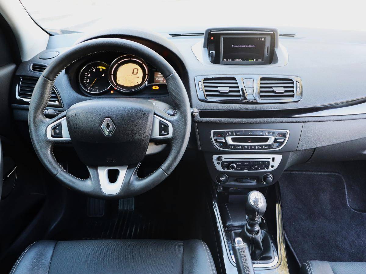 renault-megane-coupe-2012-diesel-1598cc