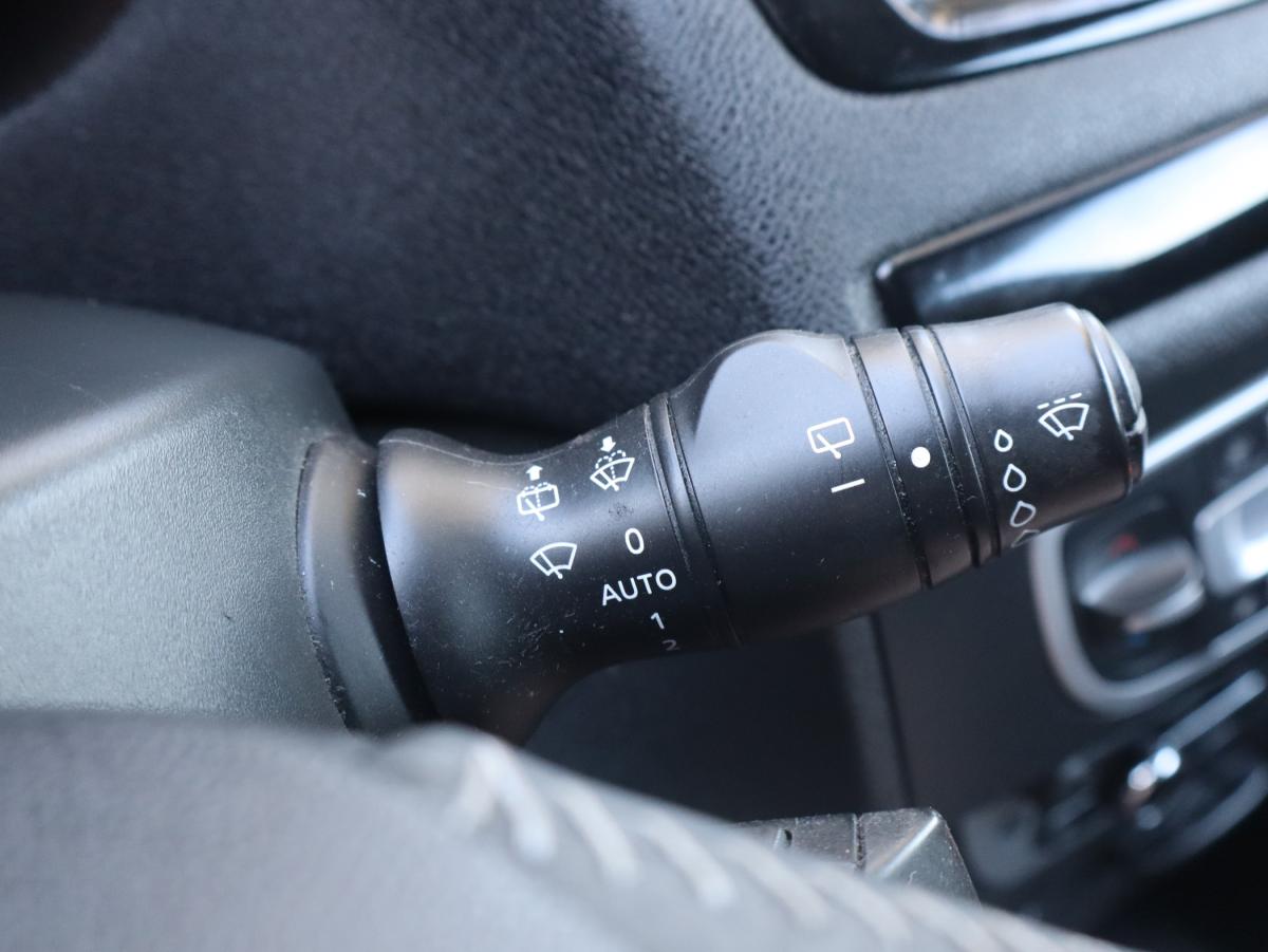 renault-megane-coupe-2012-diesel-1598cc