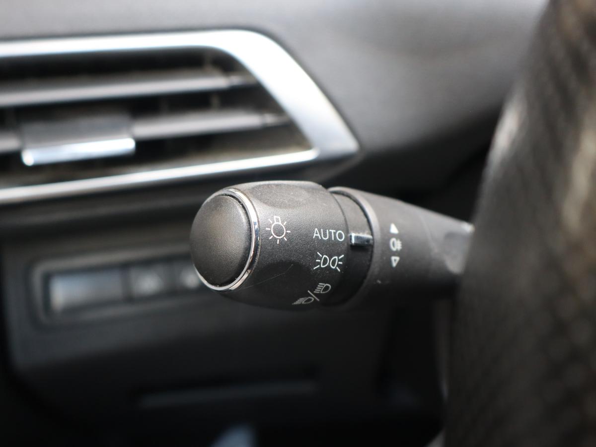 peugeot-3008-2021-hibrido-a-gasolina-1598cc