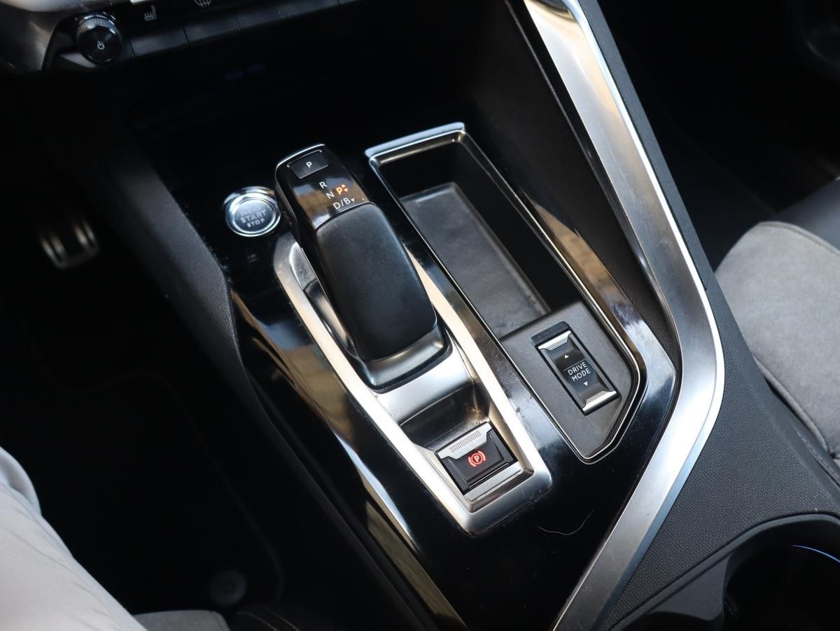 peugeot-3008-2021-hibrido-a-gasolina-1598cc