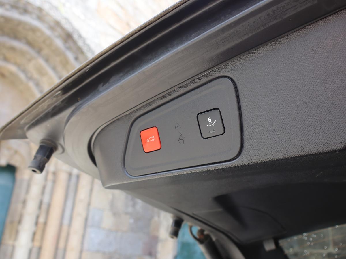 peugeot-3008-2021-hibrido-a-gasolina-1598cc