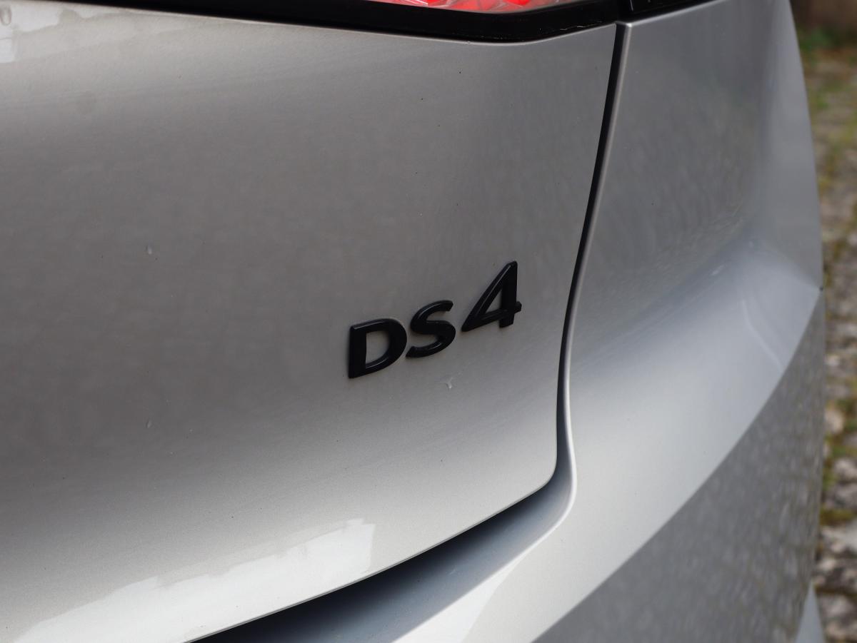 ds-ds-4-2023-hibrido-a-gasolina-1598cc