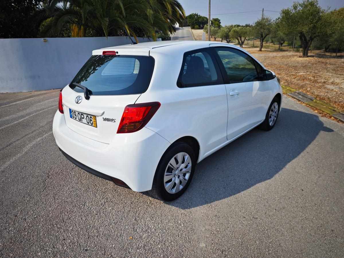 toyota-yaris-1-4-d-4d-2015-diesel-1364cc