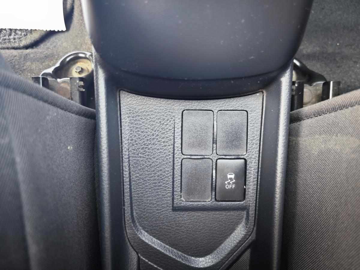 toyota-yaris-1-4-d-4d-2015-diesel-1364cc