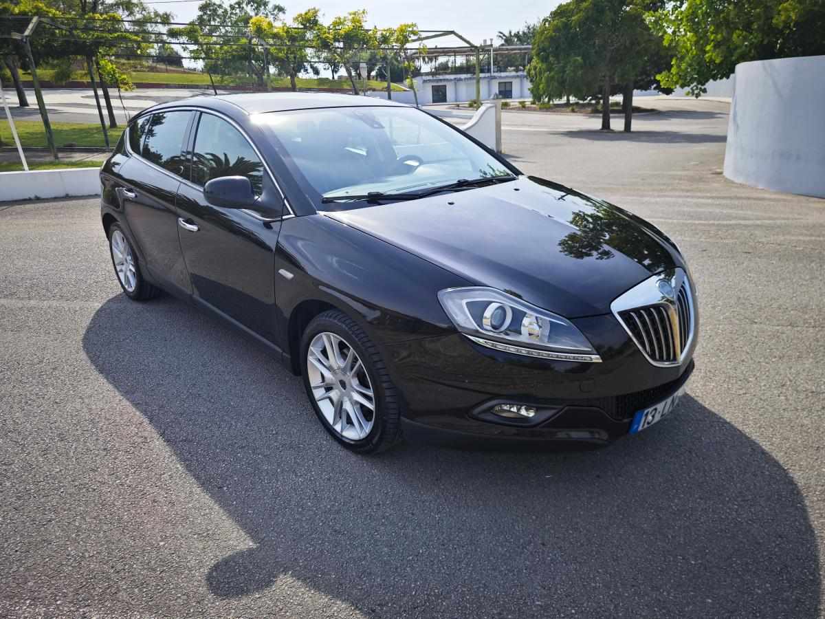 lancia-delta-1-6-2011-diesel-1598cc